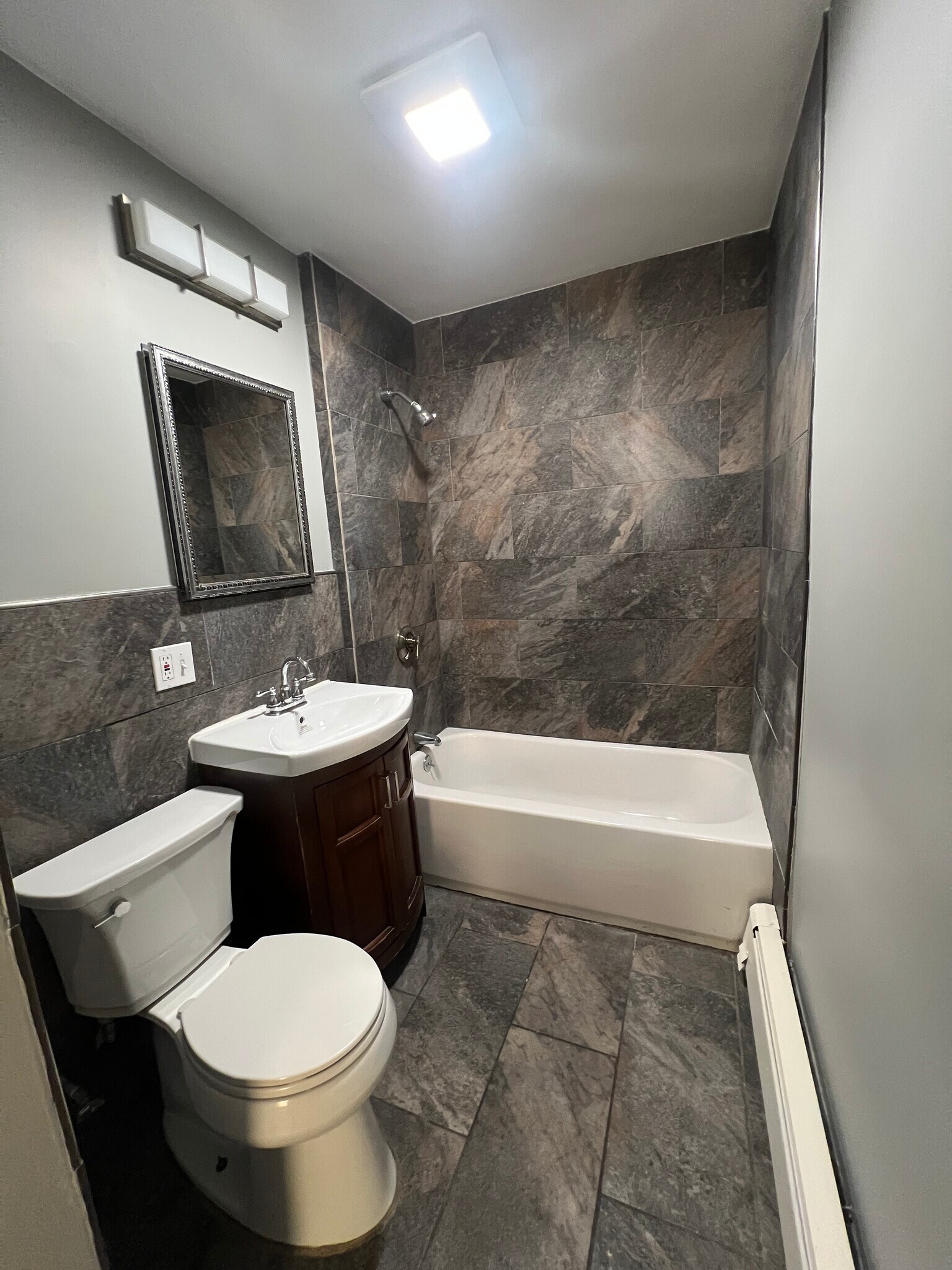 Building Photo - 61 Park St