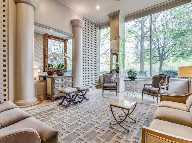 Building Photo - 3701 Turtle Creek Blvd