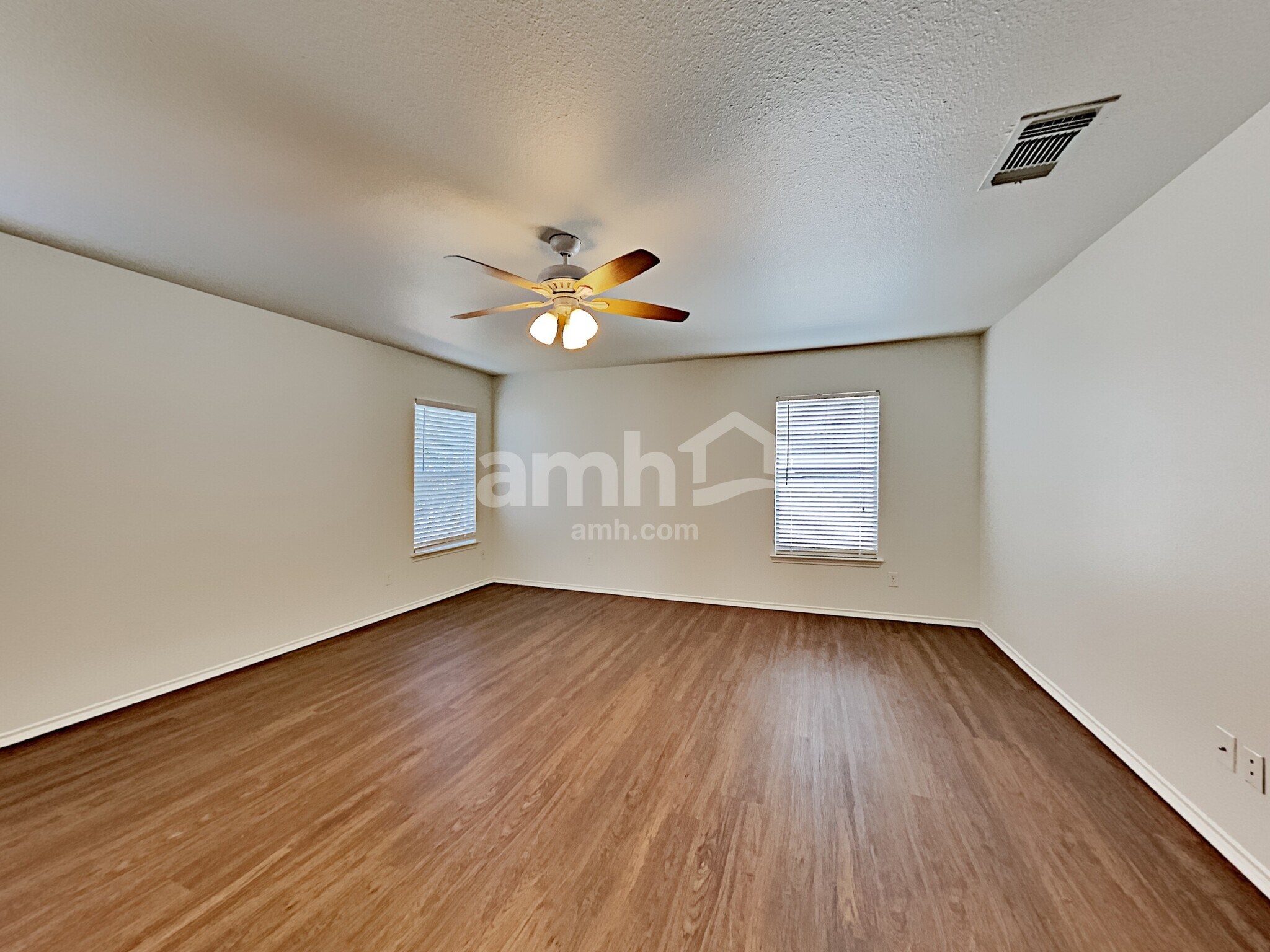 Building Photo - 742 Pinafore St