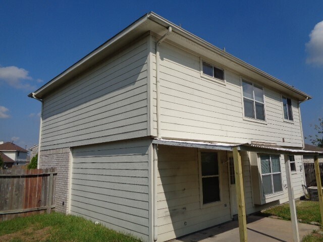 Building Photo - 1838 Strongs Ct