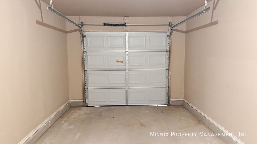 Building Photo - 2419 N Ave O