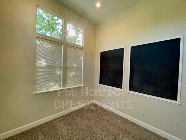 Building Photo - 6347 Newhaven Ln