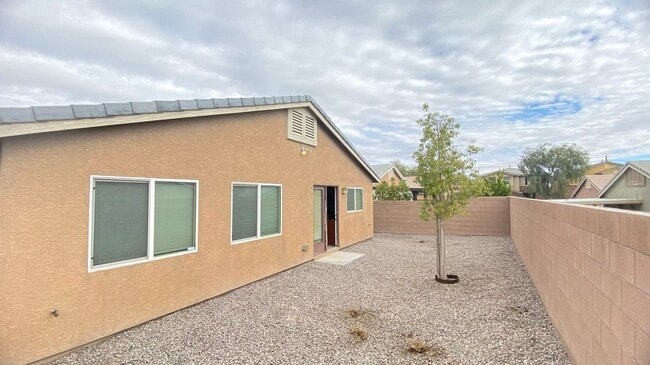 Building Photo - 7821 Barntucket Ave