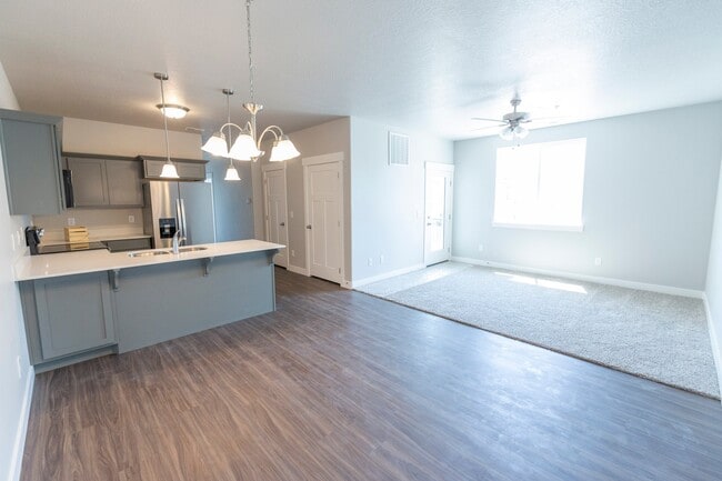 Building Photo - 734 N 260 W