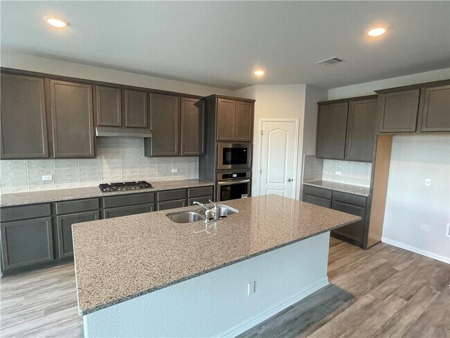 Building Photo - 14109 Pennington Ln