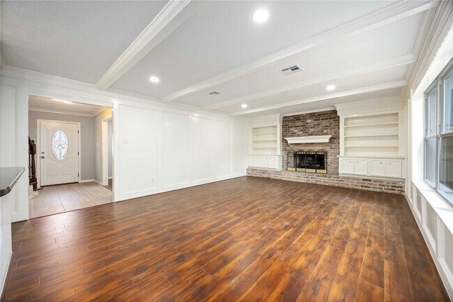 Building Photo - 3823 Fernglade Dr