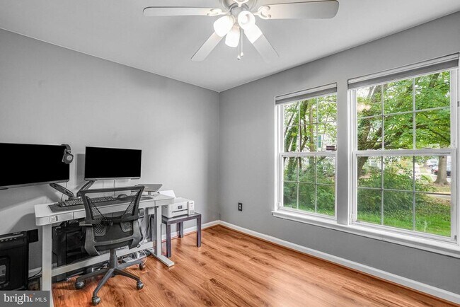 Building Photo - 7501 Calderon Ct