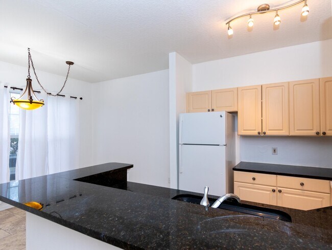 Building Photo - 13115 Harbour Vista Cir