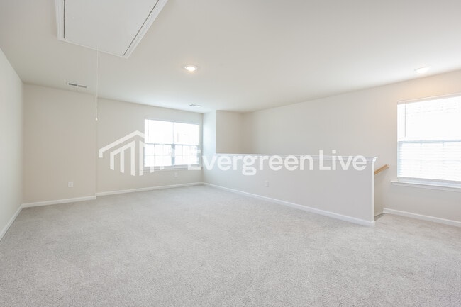 Building Photo - now