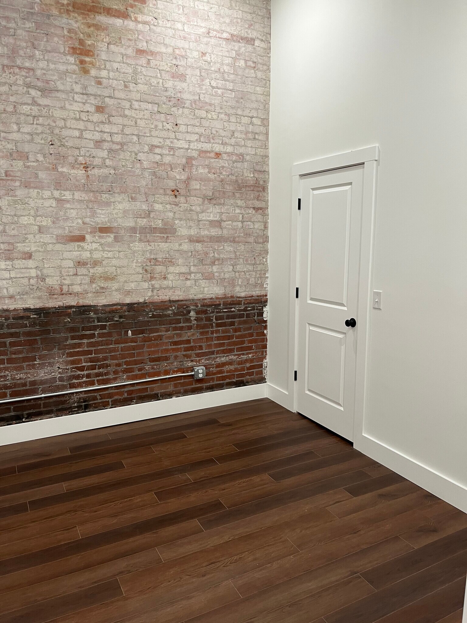 Building Photo - 174 Park Ave