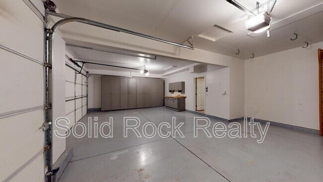 Building Photo - 655 Woodmoor Acres Dr