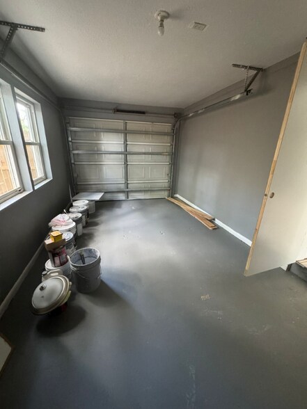 Building Photo - 5209 Palisades Dr