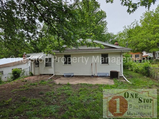 Building Photo - Adorable 2 Bedroom, 1 Bathroom, 1 Car Garage House in Independence!