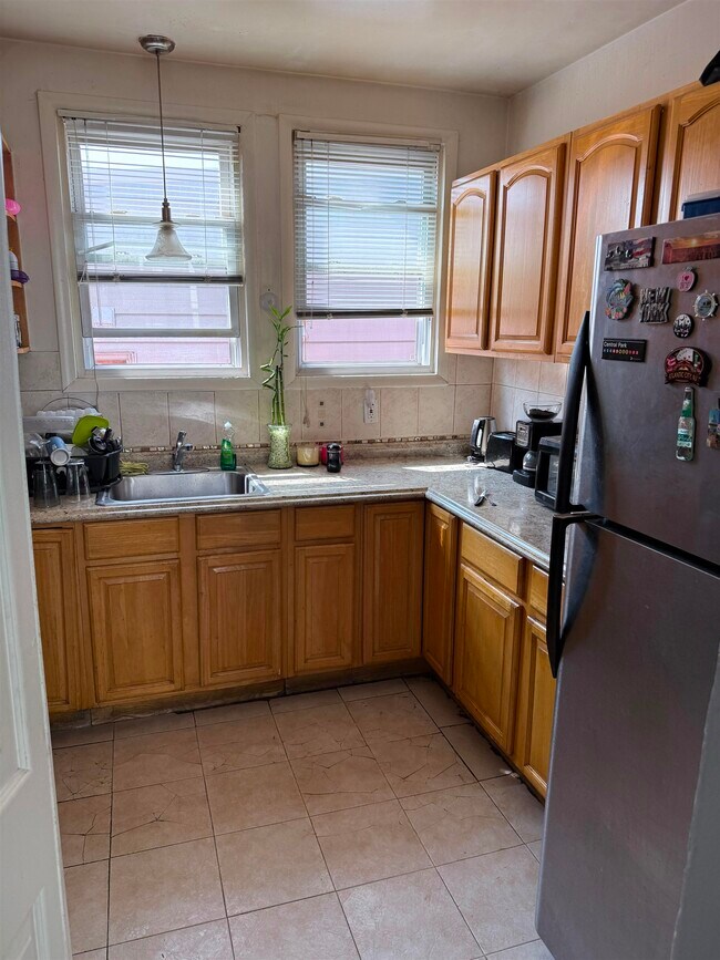 Building Photo - 1501 76th St