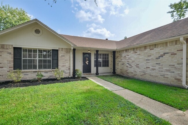 Building Photo - 7211 Fuchsia Ln