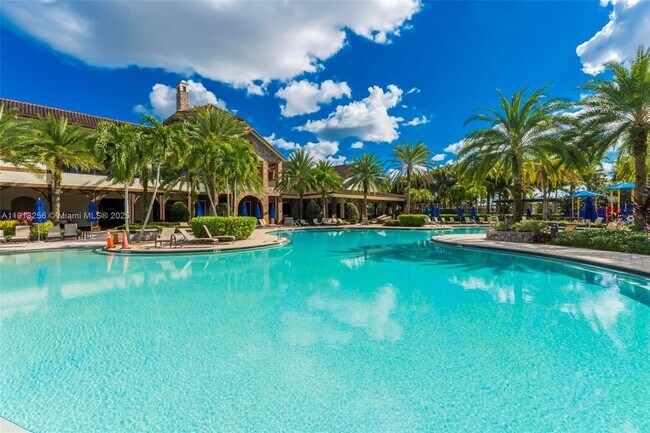 Building Photo - 9583 Town Parc Cir N