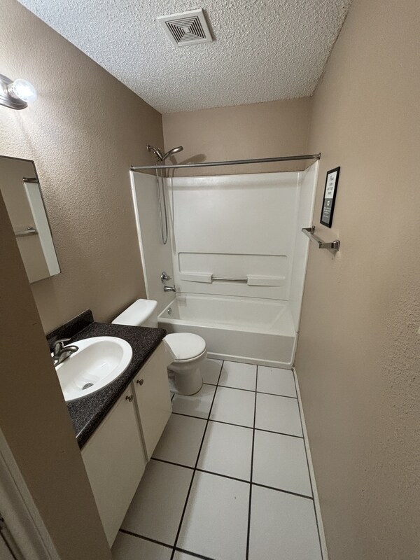 Building Photo - 5850 Spring Pebble