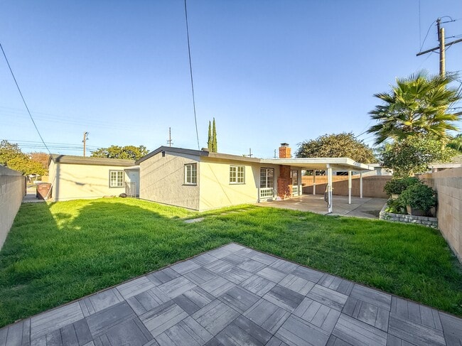 Building Photo - 15246 Temple Ave