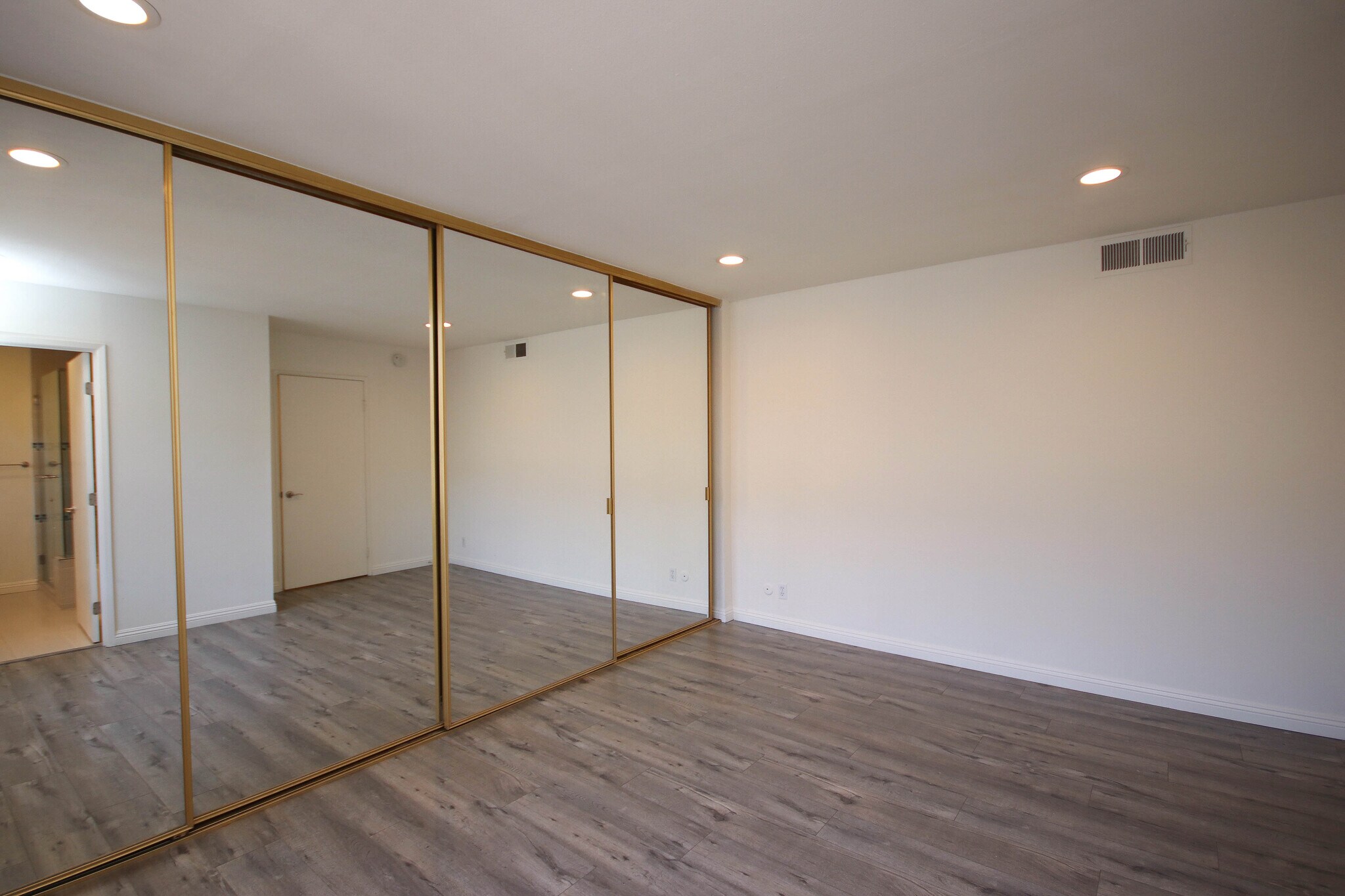 Building Photo - 1508 Dixon St