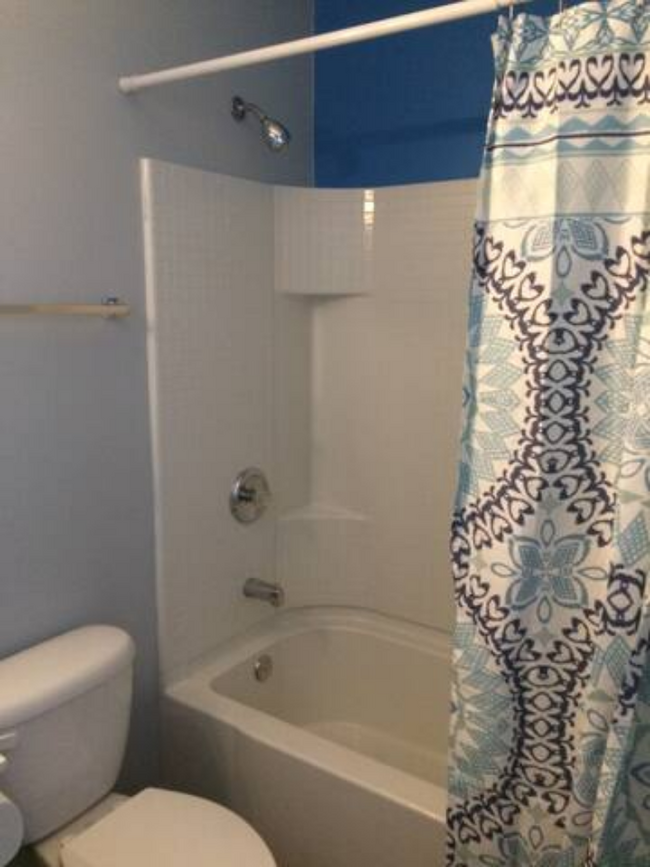 Bath/Shower in 2nd bdrm - 412A McClellan Ave