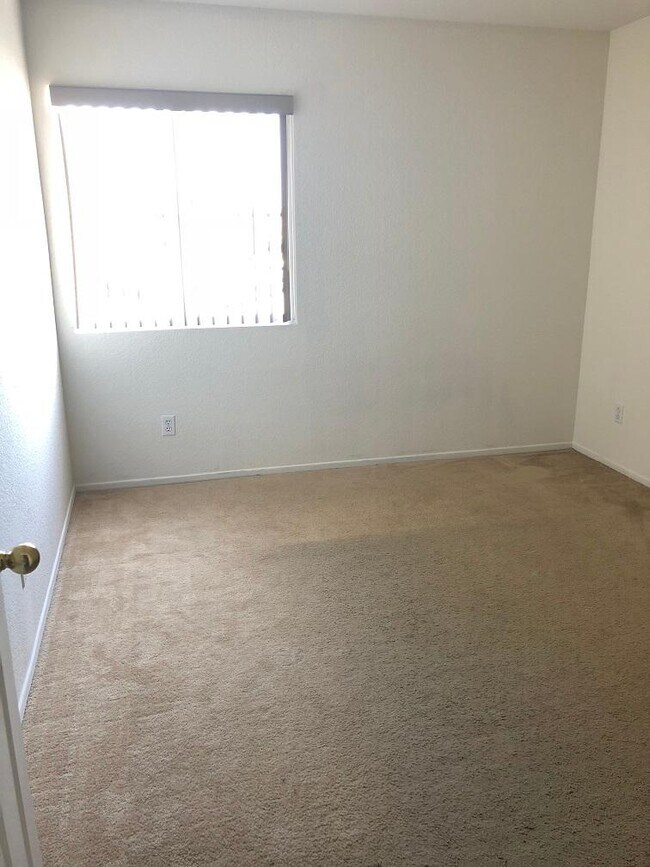 Building Photo - 24829 River Oak Ct