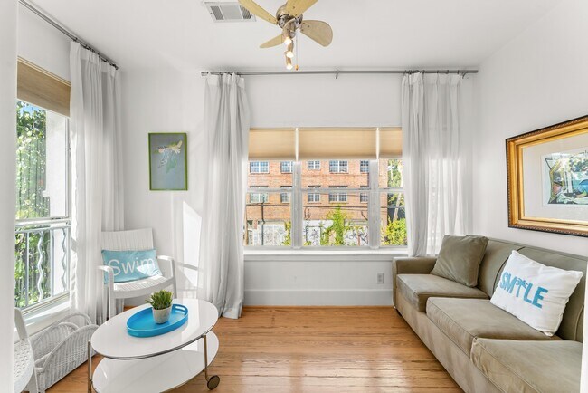 Building Photo - 315 Fairview St