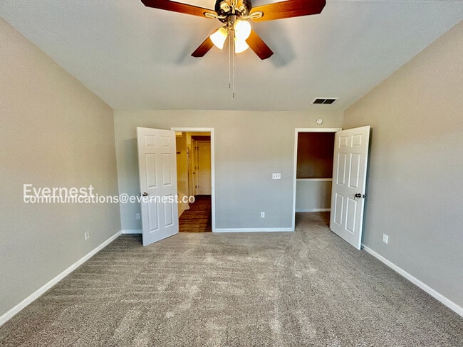 Building Photo - 170 Finchley Dr