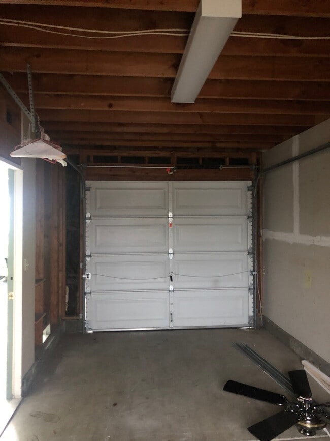 Building Photo - Single Story Duplex