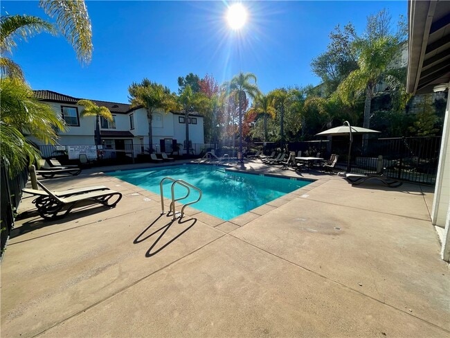 Building Photo - 5040 Codorniz Way