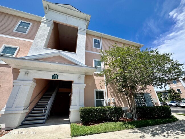 Building Photo - 4908 Key Lime Dr