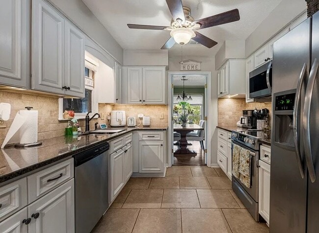 Building Photo - 5936 Manassas Dr