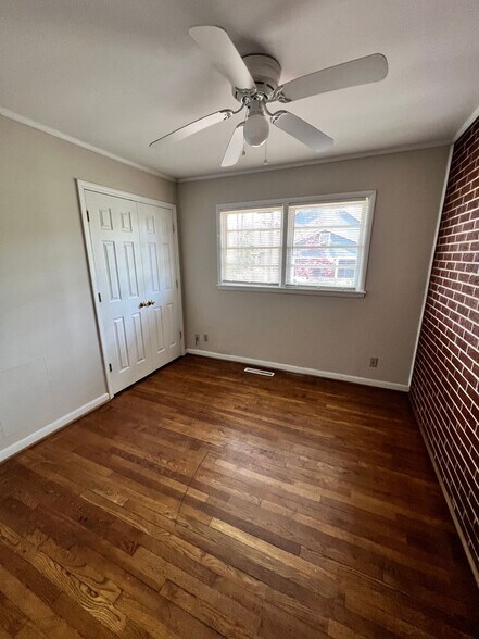 Building Photo - East Glenn Property