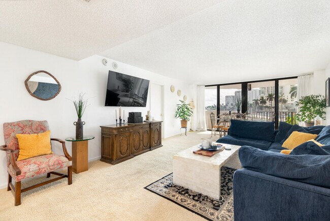 Building Photo - 1200 S Flagler Dr