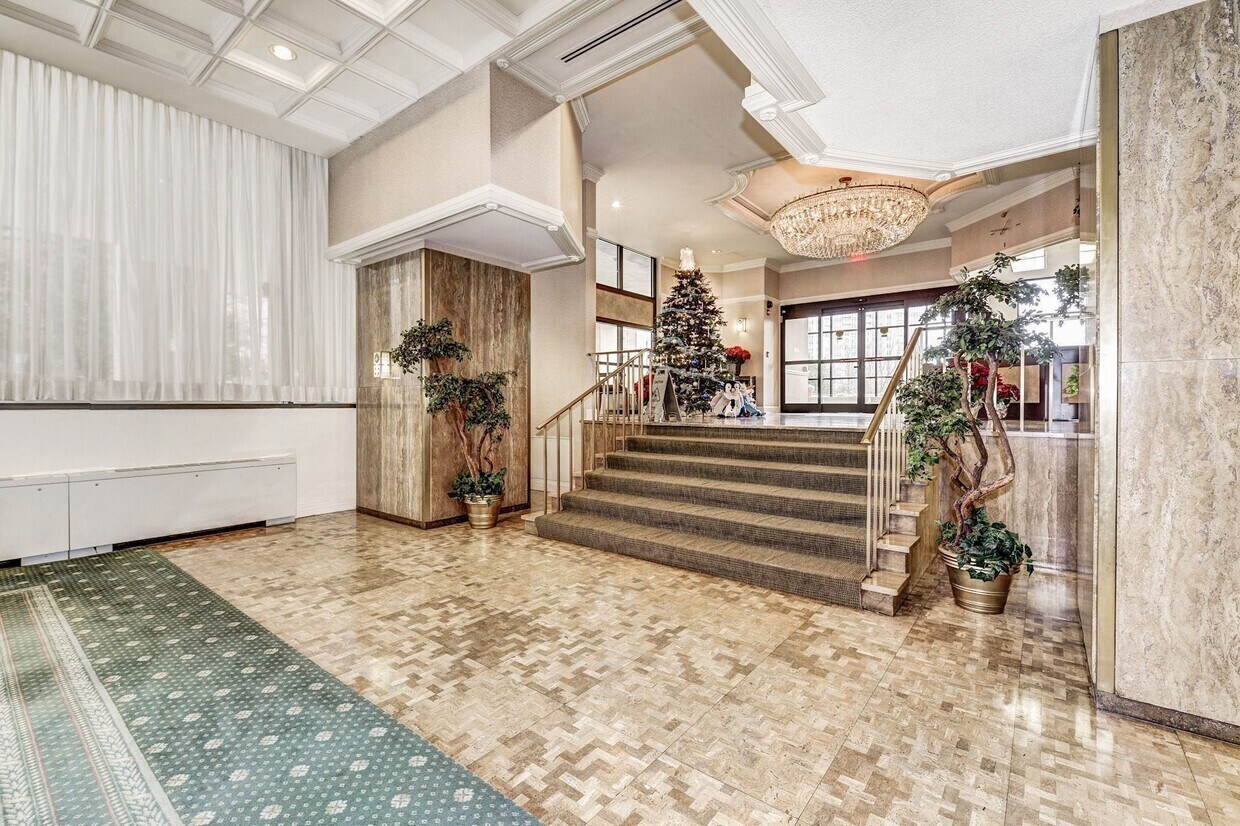 Building Photo - 5500 Friendship Blvd