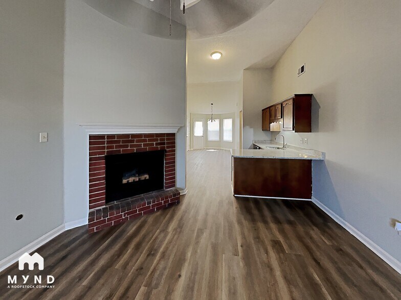 Building Photo - 724 Stuckert Dr