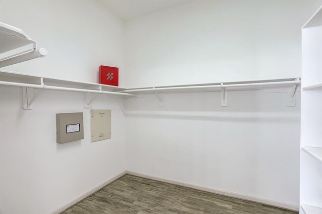 Building Photo - 26815 Lakeridge Park Ln
