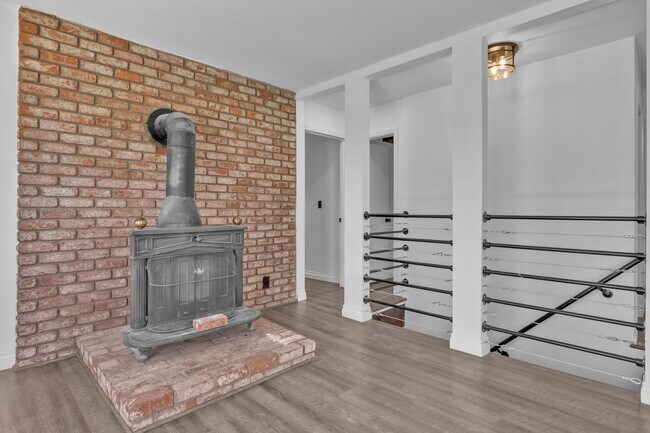 Building Photo - 3/3 HOME available NOW in DESCANSO w/ gara...