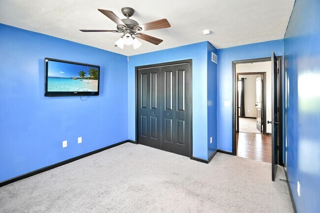 Building Photo - 1204 Ledgestone Dr