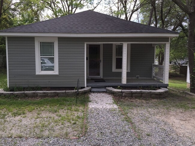 Building Photo - 805 Keller Ave