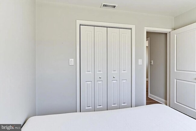 Building Photo - 415 Ritchie Pkwy