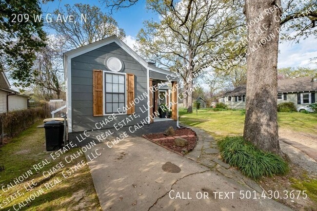 Building Photo - 209 W G Ave