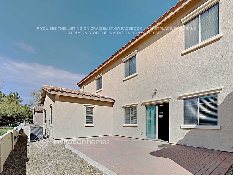 Building Photo - 14087 W Country Gables Dr