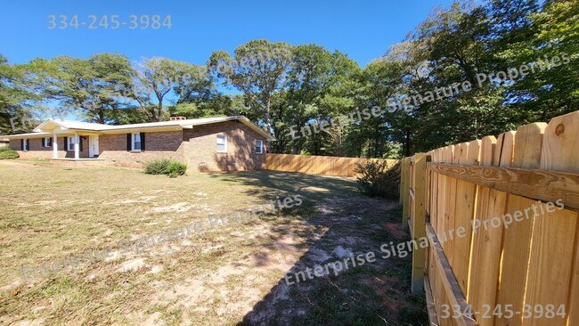 Building Photo - 2500 Neal Metcalf Rd
