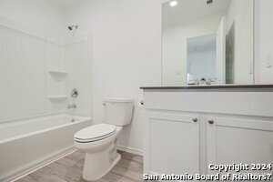 Building Photo - 13535 Barton Cv