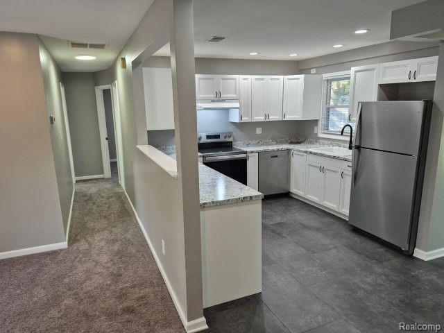 Building Photo - 6380 Eastlawn Ave