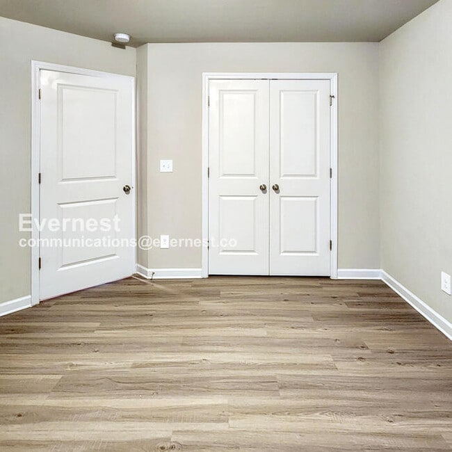 Building Photo - 1539 Persimmon Trce