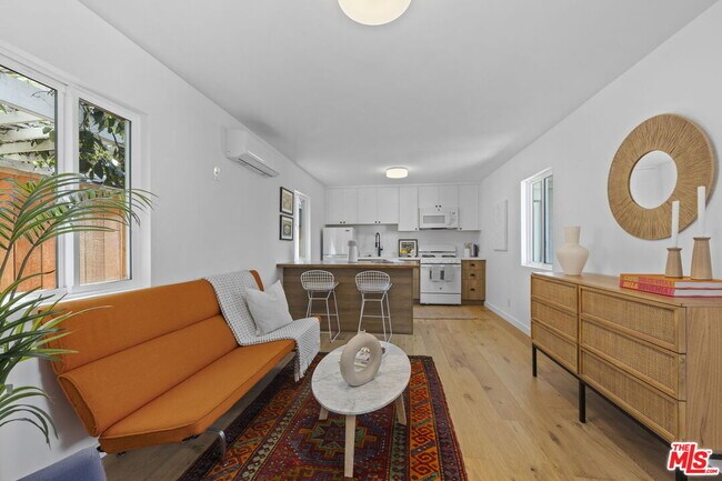 Building Photo - 3908 Bentley Ave