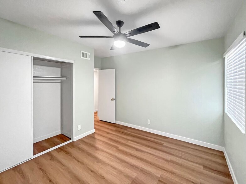 Building Photo - 1335 W 139th, 101