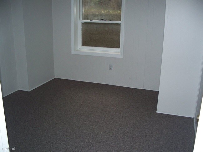 Building Photo - 3980 Buchanan Ave SW
