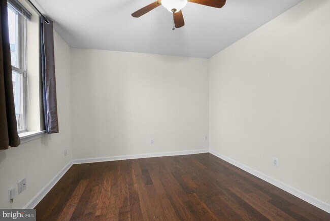 Building Photo - 4435 Sansom St